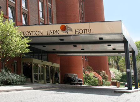 Exterior Croyden Park Hotel